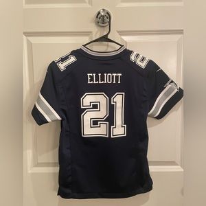 Youth football jersey size youth medium Ezekiel Elliot Cowboys PRICE IS FIRM